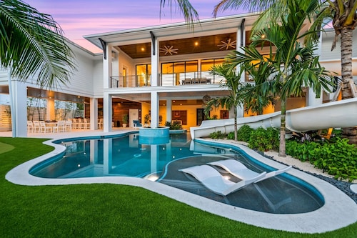 Salty Oak in Siesta Key