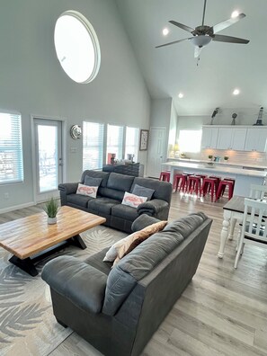 Smart TV, table football