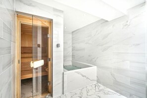 Spa - 4 bedroom home by Buckingham Palace (London)