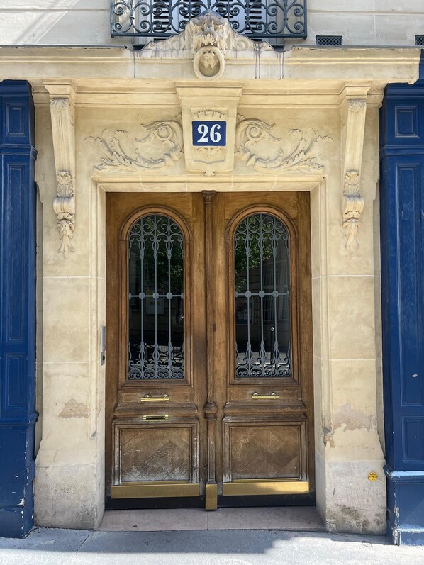 Exterior detail - Appartement Cosy à Sopi : Opéra - Montmartre (Paris)