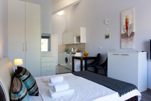 House - Galatex Beach Living Studio (Limassol)