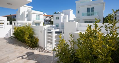 Villa Ioli Green Bay