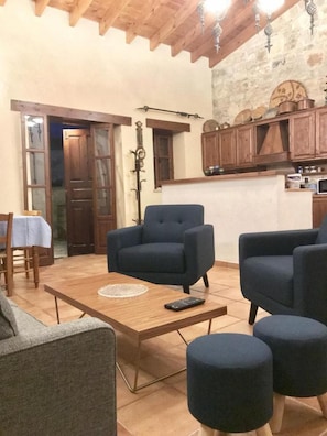 House - Komi Lofou House in Lofou (Lofou)