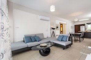 Apartment | 2 bedrooms - Bay View Gardens Apt 3 (Limassol)