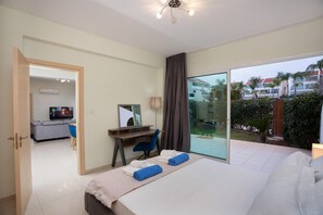 3 bedrooms - Bay View Gardens Apt 1 (Limassol)