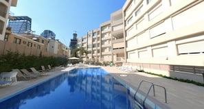 Deluxe Apartment | 3 bedrooms, individually decorated, individually furnished, bed sheets - Hallmark Beach Apt by TrulyCyprus (Limassol)