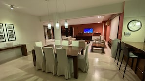 Deluxe Apartment | 3 bedrooms, individually decorated, individually furnished, bed sheets - Hallmark Beach Apt by TrulyCyprus (Limassol)