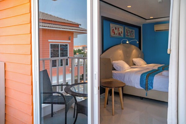 Studio – basic, 2 enkeltsenger, byutsikt | Balkong