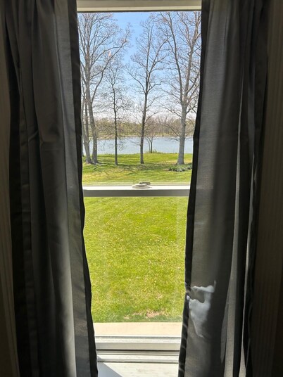 A Cosy Family Retreat In Nature, Or Perfect Romantic Getaway for Two!