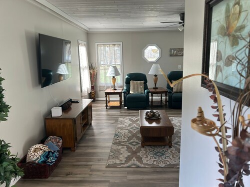 A Cosy Family Retreat In Nature, Or Perfect Romantic Getaway for Two!