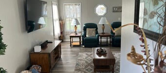 A Cosy Family Retreat In Nature, Or Perfect Romantic Getaway for Two!