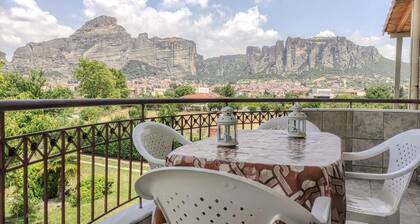Meteora 's Secret Garden House 1