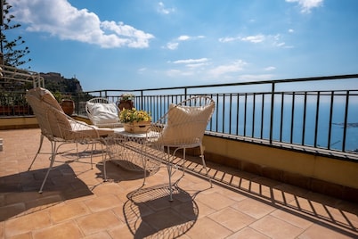 Villa La Gorgone - Sea View
