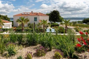 Property grounds - Due Villas, Apartmán Oliva (Dobropoljana)