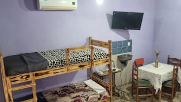 1 habitación, wifi y ropa de cama