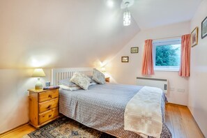 1 bedroom, iron/ironing board, bed sheets