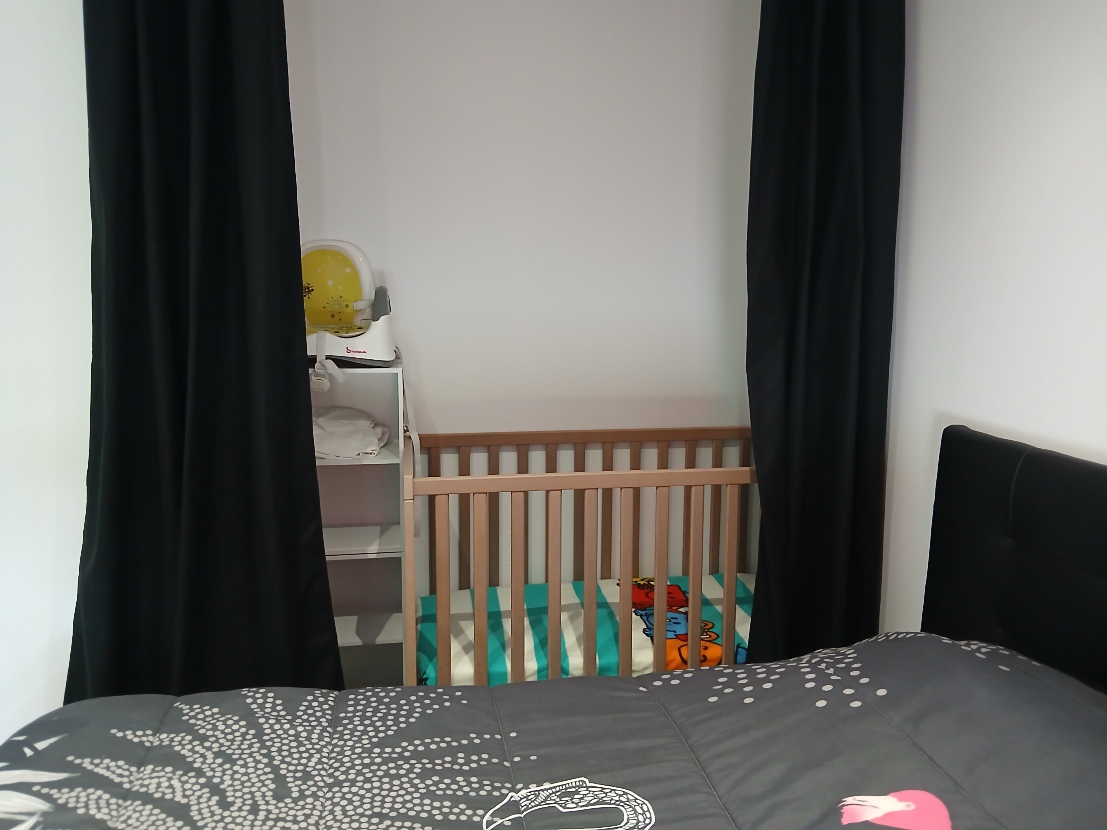 3 chambres, fer et planche à repasser, Wi-Fi gratuit, draps fournis