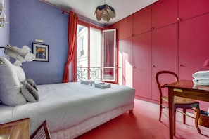 1 bedroom, WiFi, bed sheets