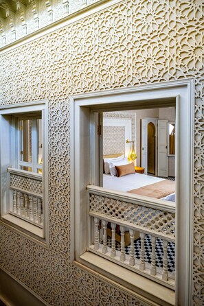 6 bedrooms, iron/ironing board, travel cot, free WiFi - Riad Glatt K: a Luxurious Oasis in the Heart of Marrakech. (Marrakech)
