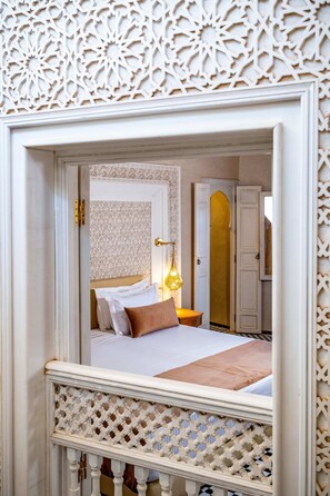 6 bedrooms, iron/ironing board, travel crib, free WiFi - Riad Glatt K: a Luxurious Oasis in the Heart of Marrakech. (Marrakech)