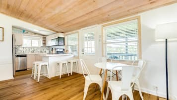 House | 2 bedrooms, Internet