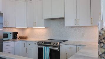 House | 4 bedrooms, Internet