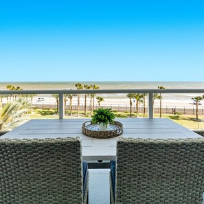2 bedrooms, desk, Internet - Endless Summer at Diamond Beach (Galveston)