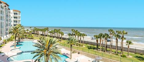 Apartment, Accessible | 2 bedrooms, desk, Internet