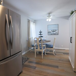2 bedrooms, Internet - One-of-a-kind Home Near Moody Gardens and Bayou - Cute Cozy as can be (Galveston)