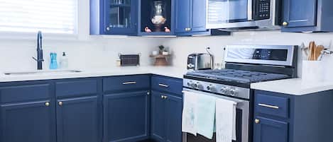 3 bedrooms, Internet