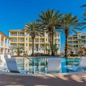 2 bedrooms, Internet - Resort Living on the Bay 2 bed 2 Bath Gorgeous Views Heated Infinity Pool Beach Access (Galveston)
