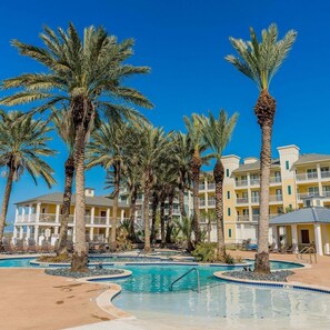 2 bedrooms, Internet - Resort Living on the Bay 2 bed 2 Bath Gorgeous Views Heated Infinity Pool Beach Access (Galveston)