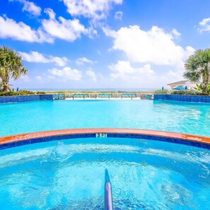 2 bedrooms, Internet - Resort Living on the Bay 2 bed 2 Bath Gorgeous Views Heated Infinity Pool Beach Access (Galveston)