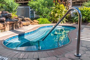 Apartment, Accessible - Steps to Pool and Beach Amazing Views From Two Balconies (Galveston)