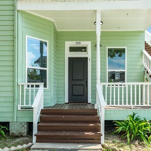 House | 3 bedrooms, Internet - Adventure Awaits Close to the Beach (Galveston)