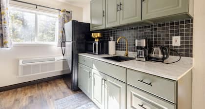 Golden Sparrow's Nest