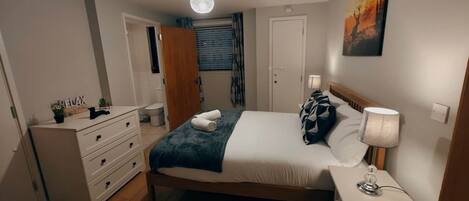 2 Schlafzimmer, Bügeleisen/Bügelbrett, Reisekinderbett, kostenloses WLAN