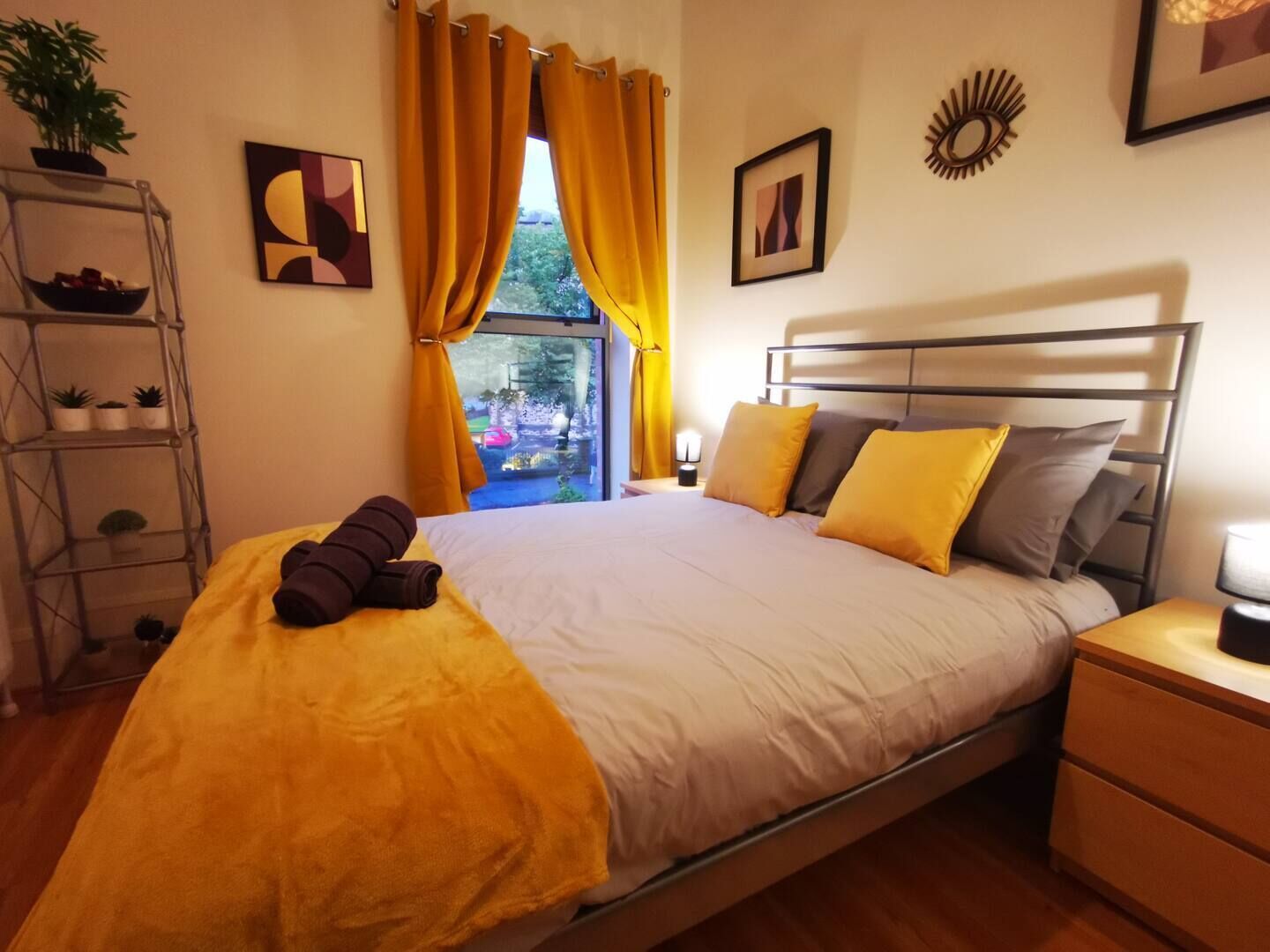 2 bedrooms, iron/ironing board, travel crib, free WiFi