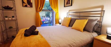 2 Schlafzimmer, Bügeleisen/Bügelbrett, Reisekinderbett, kostenloses WLAN