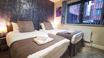 2 makuuhuonetta, silitysrauta/-lauta, vauvan matkasänky, ilmainen Wi-Fi