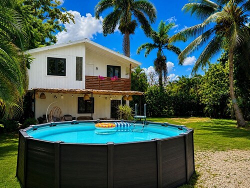 Beach - Culinary Route - Garden & BBQ - Your rustic refuge by the sea atJoyuda.
