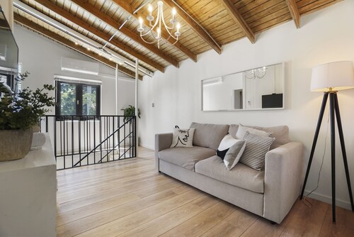 Beach - Culinary Route - Garden & BBQ - Your rustic refuge by the sea atJoyuda.
