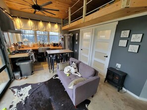 المنشأة من الداخل