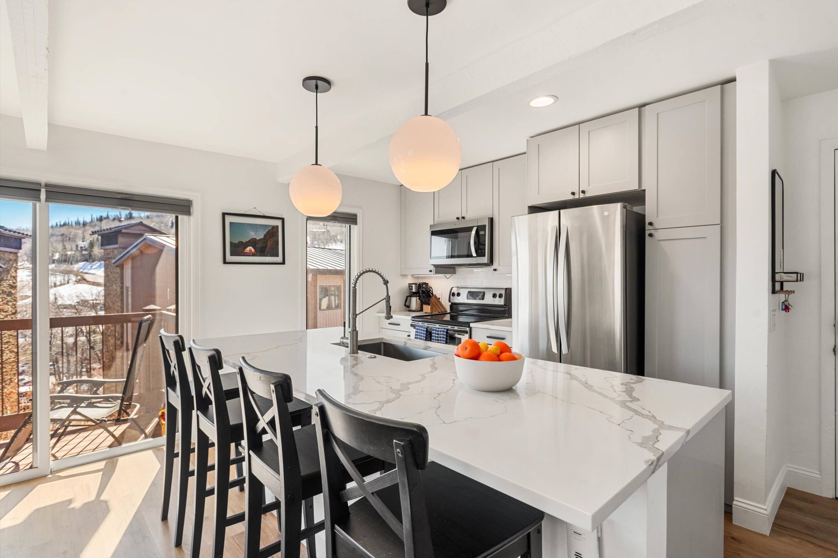 Condo (Woodbridge 34 C) | Private kitchen | Cookware/dishes/utensils