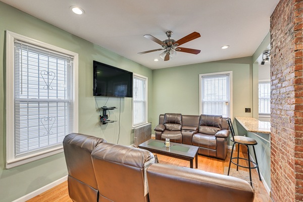 Jersey City Vacation Rental | 3BR | 1BA | Stairs Required | 1,200 Sq Ft