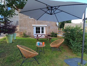 屋外ダイニングエリア