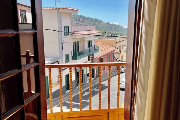 Classic-Doppel- oder -Zweibettzimmer, Balkon, Stadtblick | Terrasse/Patio