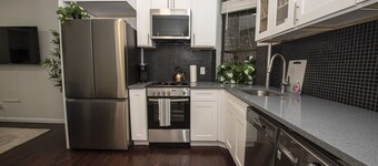 Ultimate Times Square Experience: 6-Bedroom Gem