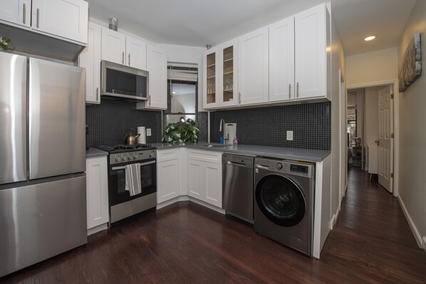 Fridge, microwave, oven, stovetop