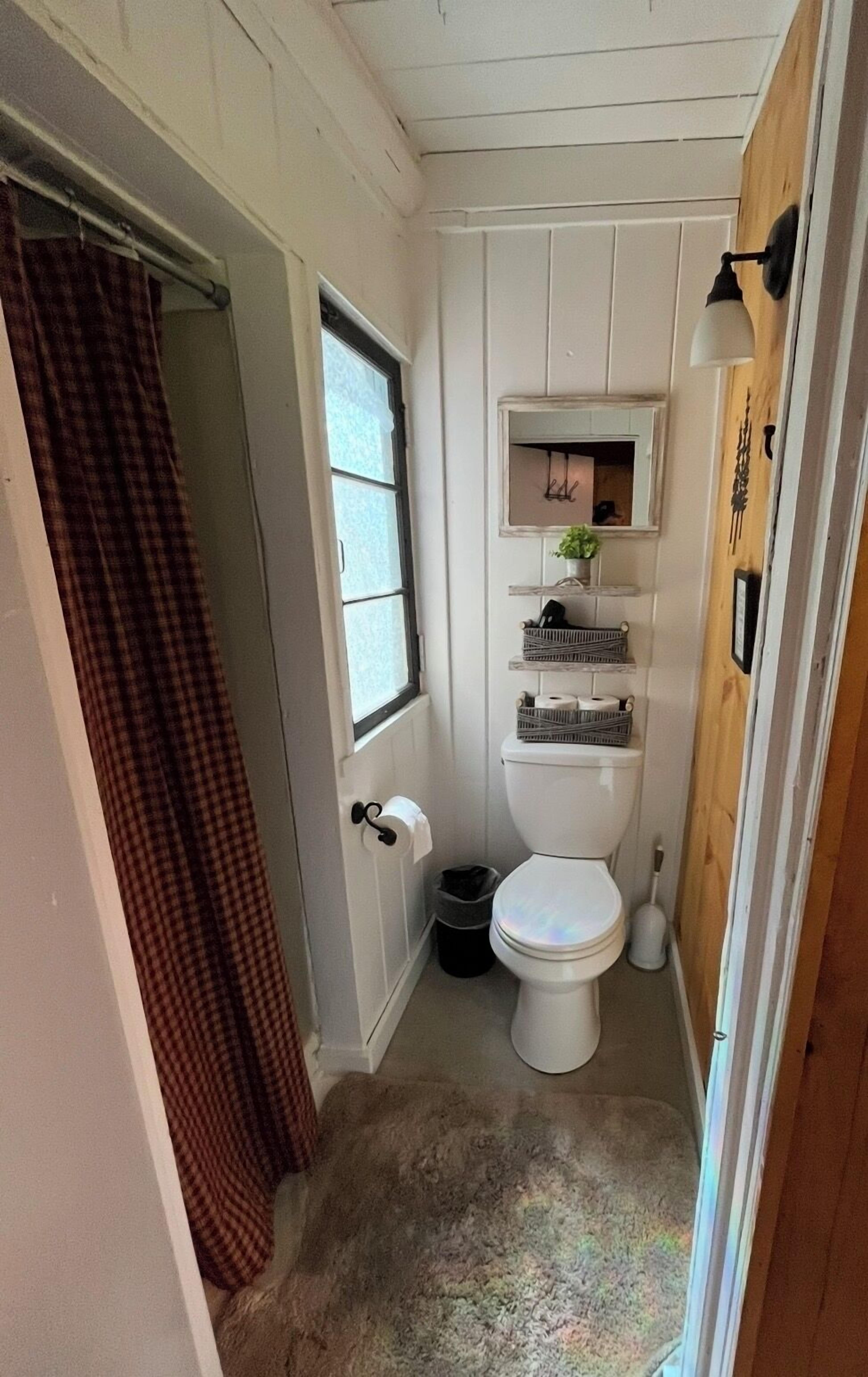 Sèche-cheveux, savon